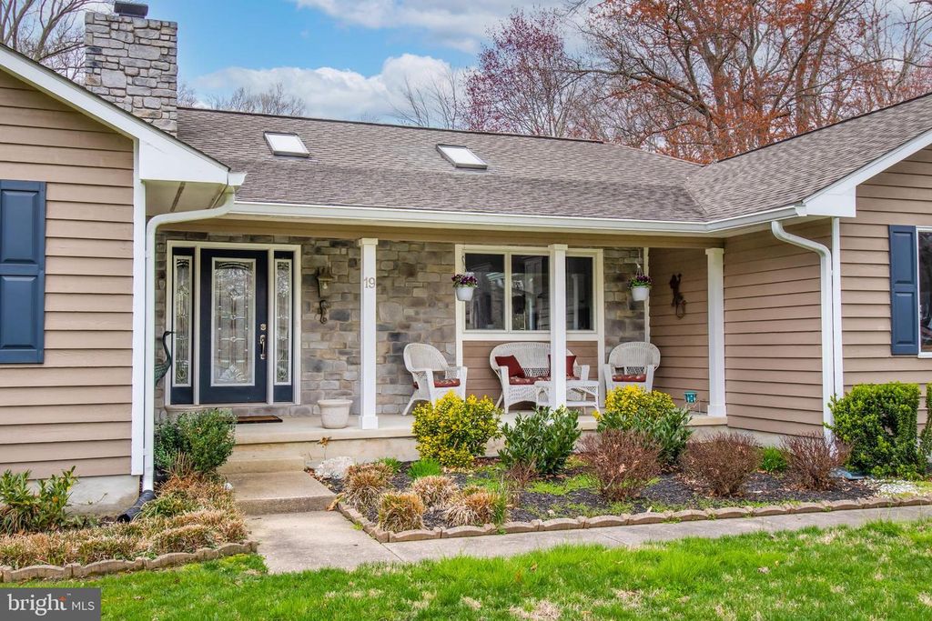 19 GREENWOOD SHLS, Grasonville, MD 21638