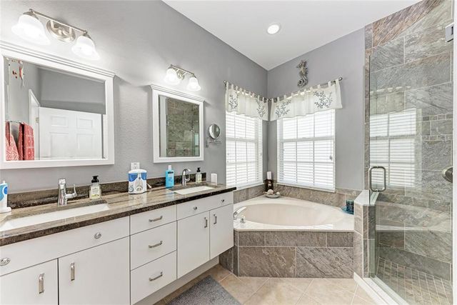 7814 48TH AVENUE E, Bradenton, FL 34203