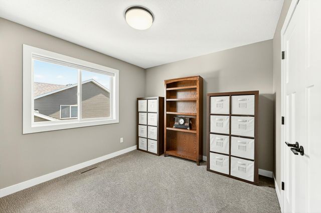 5443 Ridgeview Drive NW, Rochester, MN 55901