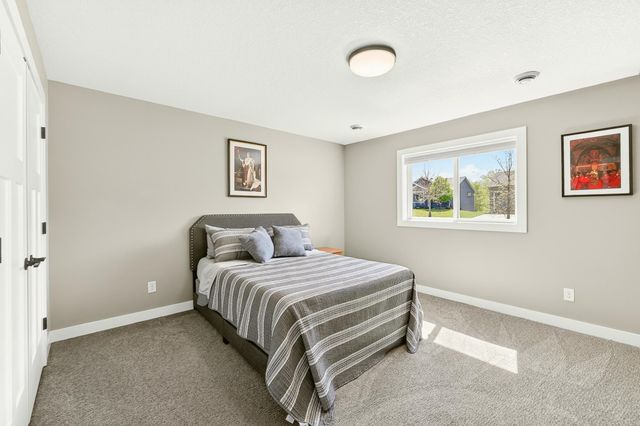 5443 Ridgeview Drive NW, Rochester, MN 55901