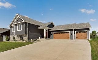5443 Ridgeview Drive NW, Rochester, MN 55901
