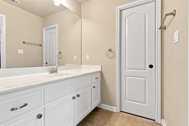113 Courtland CIR 12, Austin, TX 78737