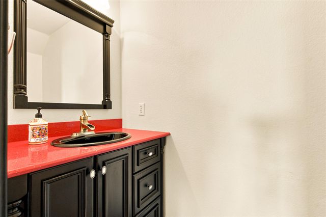 113 Courtland CIR 12, Austin, TX 78737