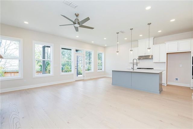 1989 Carver Lane NE 46, Marietta, GA 30066