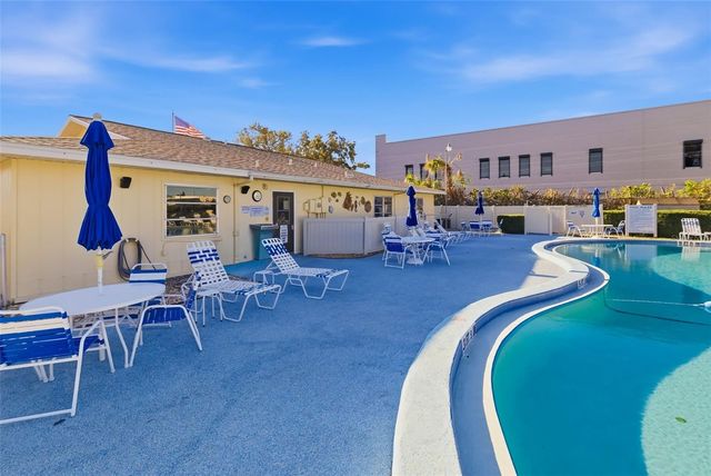 425 30TH AVENUE W C112, Bradenton, FL 34205