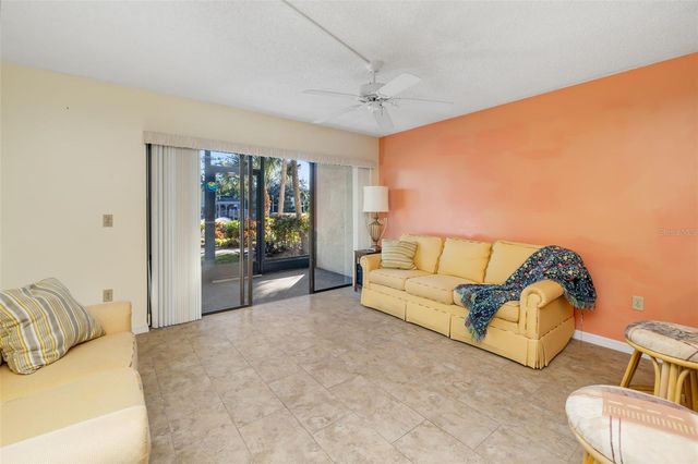 425 30TH AVENUE W C112, Bradenton, FL 34205