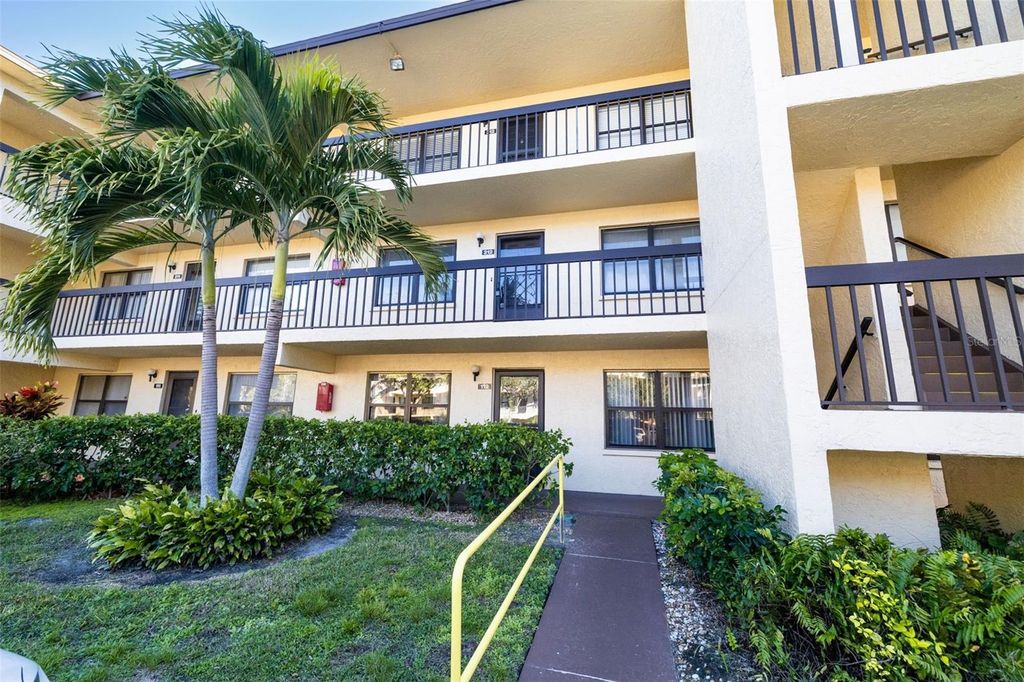 425 30TH AVENUE W C112, Bradenton, FL 34205