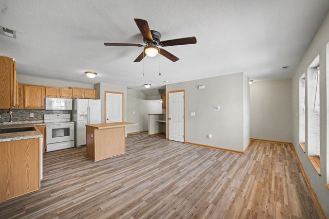 8302 Westown Parkway 5107, West Des Moines, IA 50266