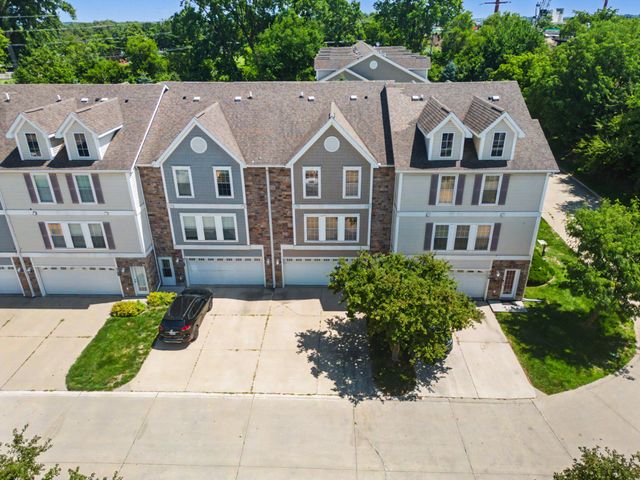 8302 Westown Parkway 5107, West Des Moines, IA 50266