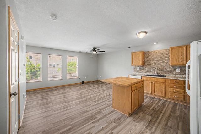 8302 Westown Parkway 5107, West Des Moines, IA 50266