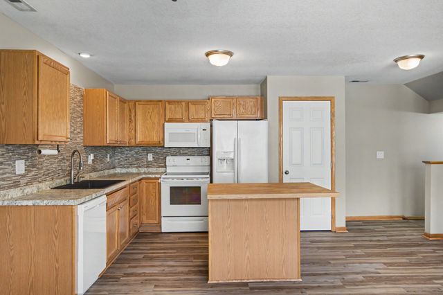 8302 Westown Parkway 5107, West Des Moines, IA 50266