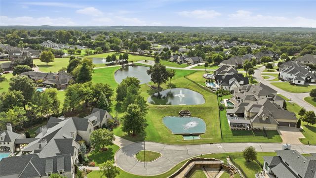 10703 S Forest Avenue, Jenks, OK 74037