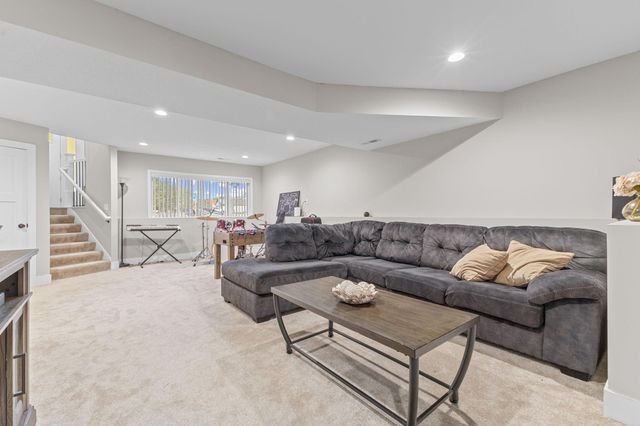 7473 96th Street S, Cottage Grove, MN 55016