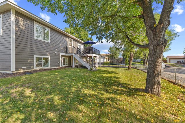 7473 96th Street S, Cottage Grove, MN 55016