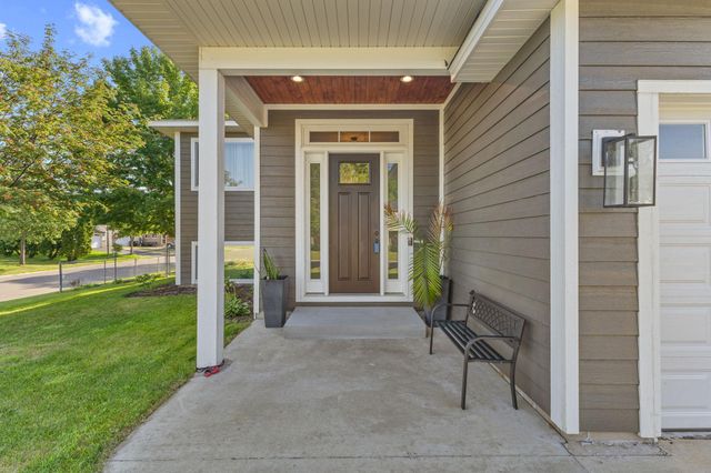 7473 96th Street S, Cottage Grove, MN 55016