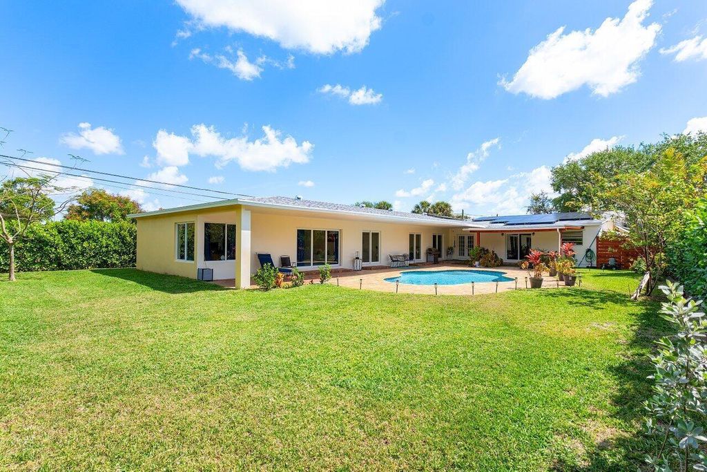 1650 NE 3rd Avenue, Delray Beach, FL 33444