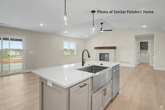8425 Chrissy Landing Drive, Manhattan, KS 66502