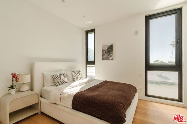 1253 N Sweetzer Avenue 6, West Hollywood, CA 90069