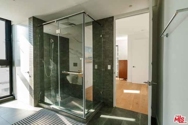 1253 N Sweetzer Avenue 6, West Hollywood, CA 90069