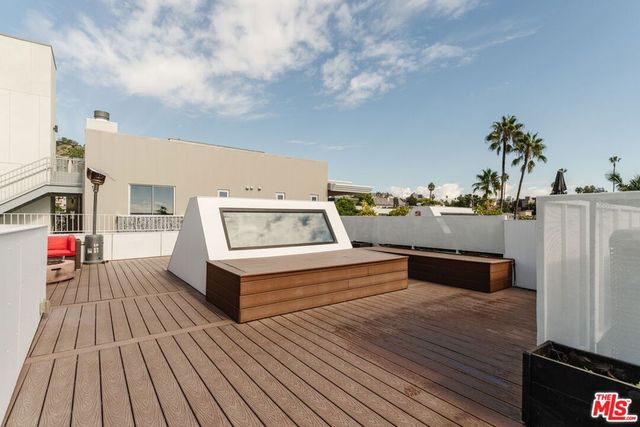 1253 N Sweetzer Avenue 6, West Hollywood, CA 90069