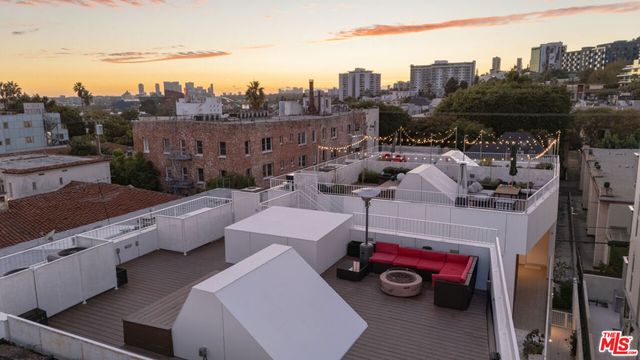 1253 N Sweetzer Avenue 6, West Hollywood, CA 90069