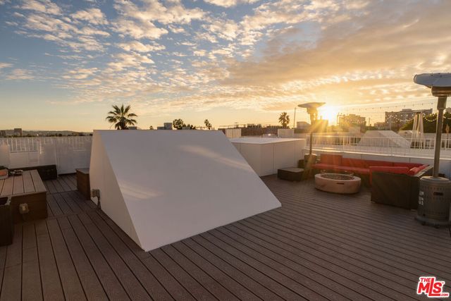 1253 N Sweetzer Avenue 6, West Hollywood, CA 90069