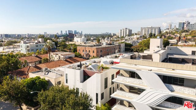 1253 N Sweetzer Avenue 6, West Hollywood, CA 90069
