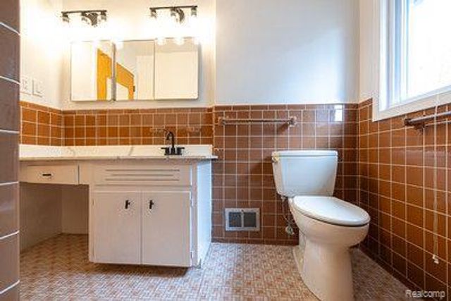 1611 Hazel Street, Birmingham, MI 48009