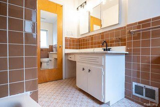 1611 Hazel Street, Birmingham, MI 48009