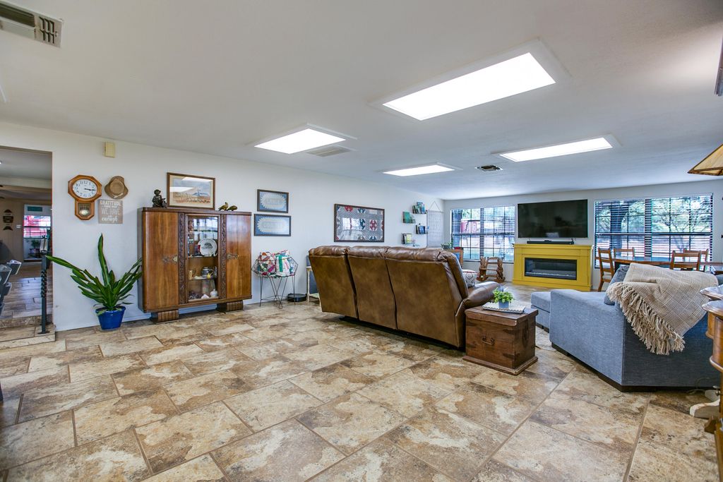 Image 19 of property listing at 836 Lake Dam Road, Blackwell, TX 79506