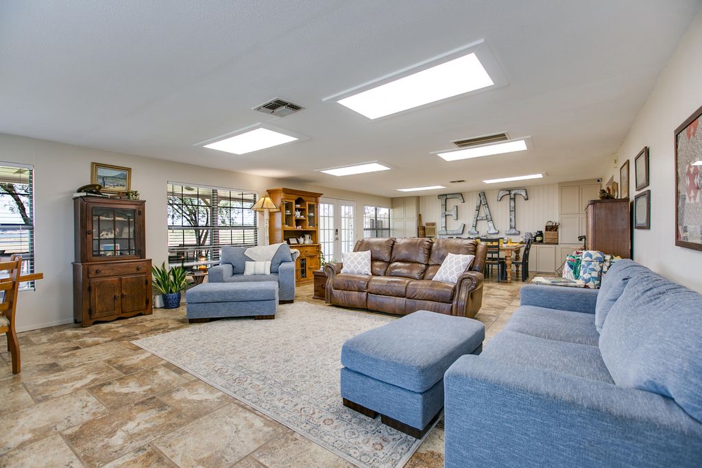 Image 21 of property listing at 836 Lake Dam Road, Blackwell, TX 79506