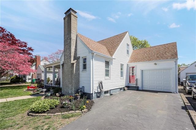 22 Phillips Avenue, Warwick, RI 02888