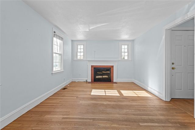 22 Phillips Avenue, Warwick, RI 02888