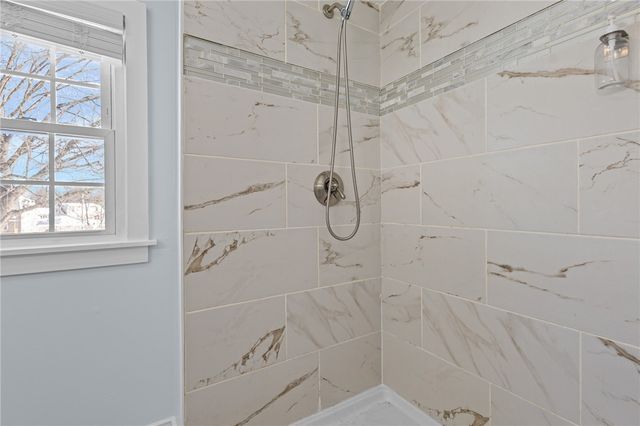 22 Phillips Avenue, Warwick, RI 02888