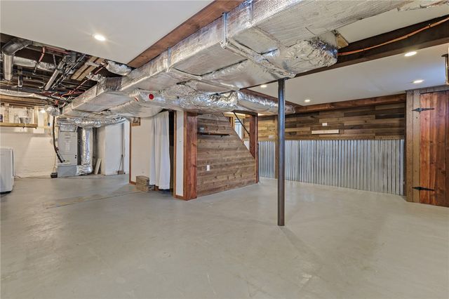 22 Phillips Avenue, Warwick, RI 02888