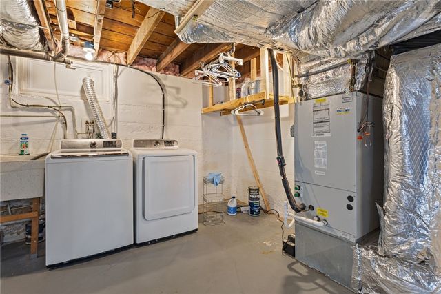 22 Phillips Avenue, Warwick, RI 02888