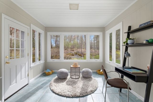 31 Huckleberry Hill Rd, Lincoln, MA 01773