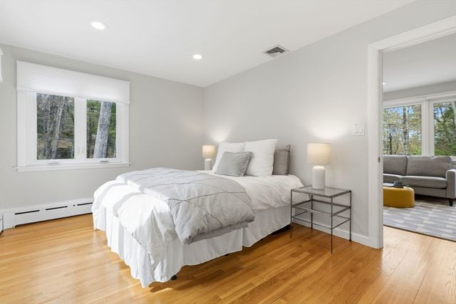 31 Huckleberry Hill Rd, Lincoln, MA 01773