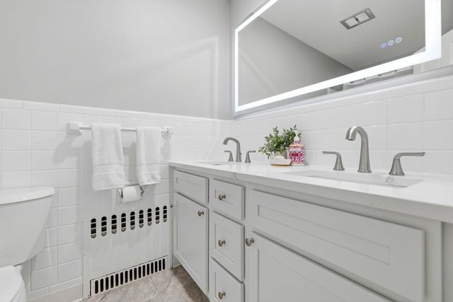 31 Huckleberry Hill Rd, Lincoln, MA 01773