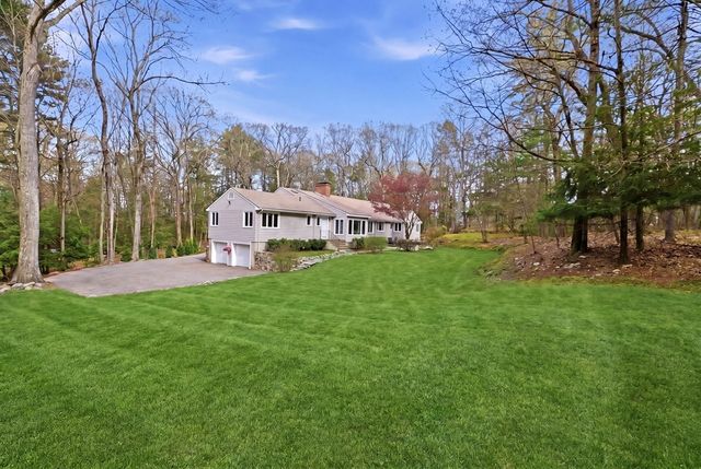 31 Huckleberry Hill Rd, Lincoln, MA 01773