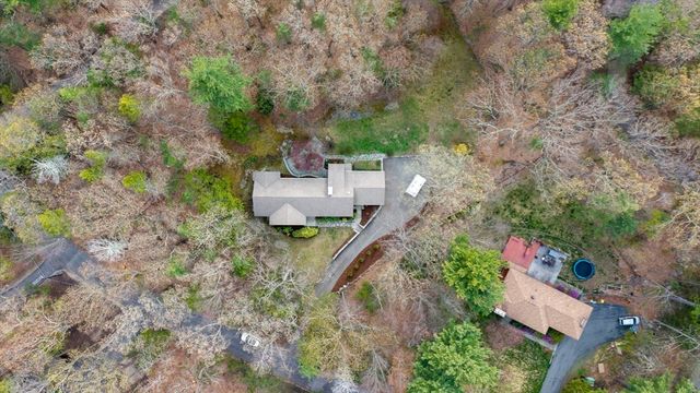 31 Huckleberry Hill Rd, Lincoln, MA 01773