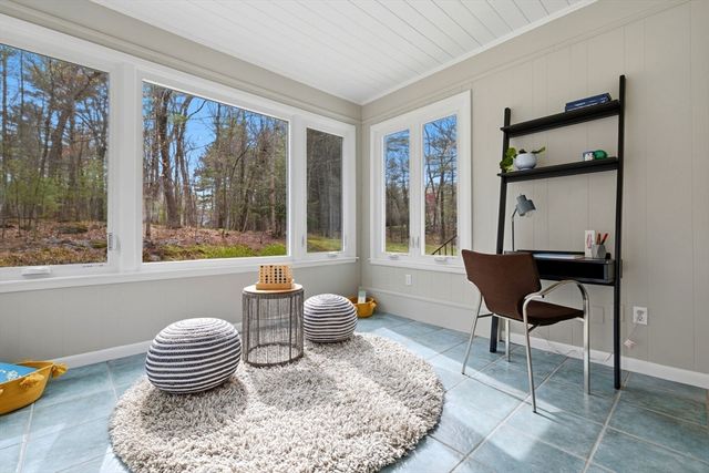 31 Huckleberry Hill Rd, Lincoln, MA 01773