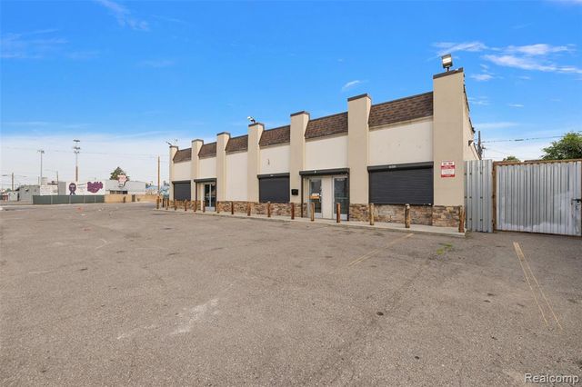 3805 E Mcnichols Road, Detroit, MI 48212