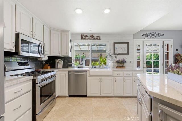 27803 Rainbow Lane, Highland, CA 92346