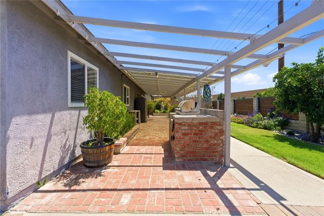27803 Rainbow Lane, Highland, CA 92346