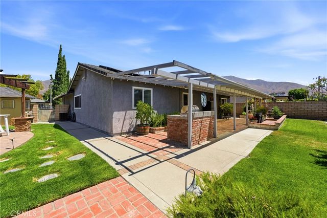 27803 Rainbow Lane, Highland, CA 92346