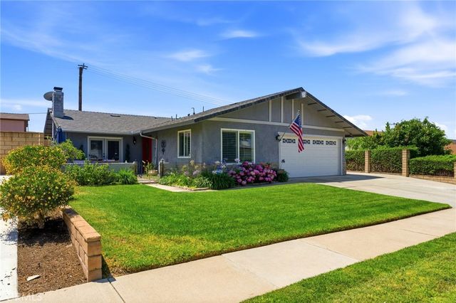 27803 Rainbow Lane, Highland, CA 92346