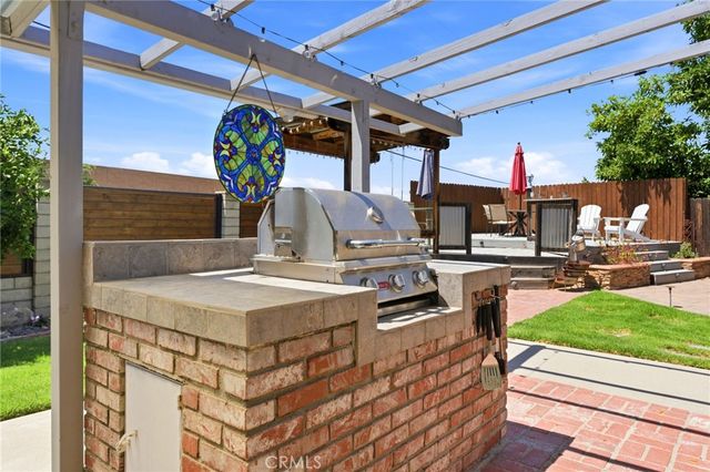27803 Rainbow Lane, Highland, CA 92346