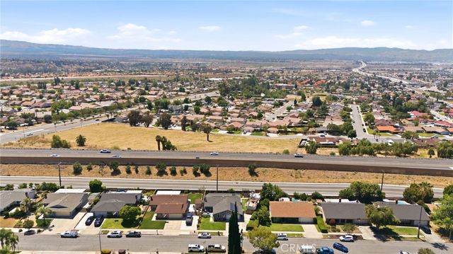 27803 Rainbow Lane, Highland, CA 92346
