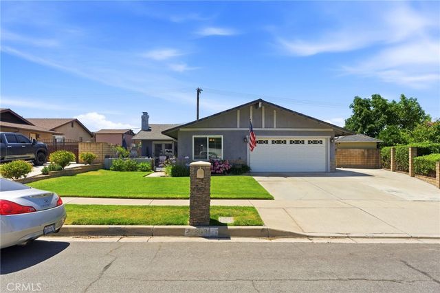 27803 Rainbow Lane, Highland, CA 92346